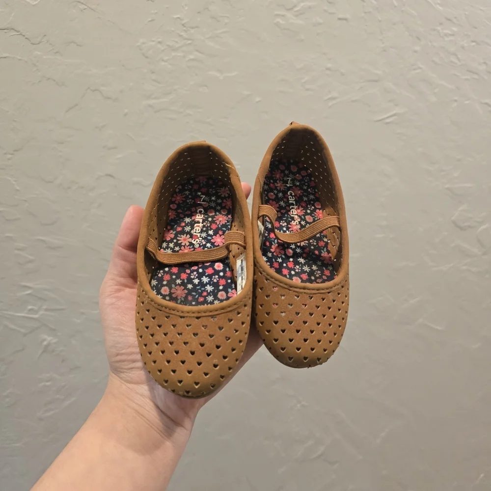 Carters brown flats 7c